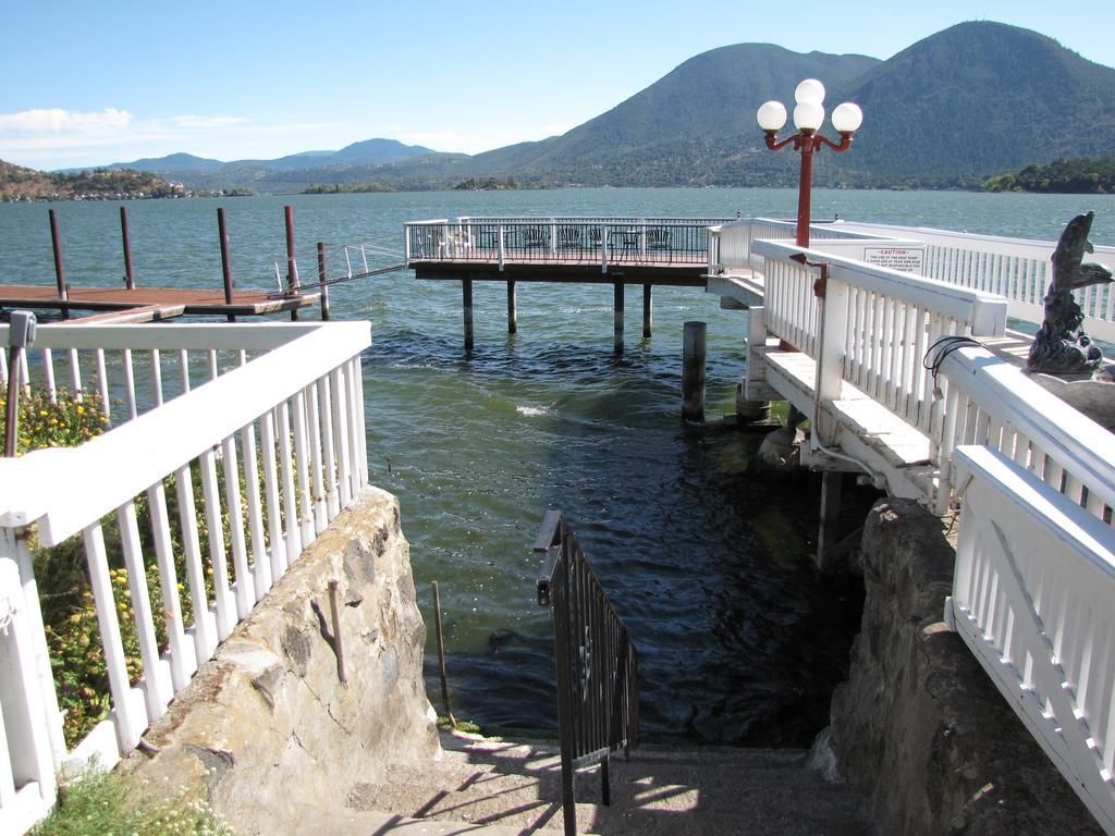 Lake Place Resort Glenhaven Exteriör bild